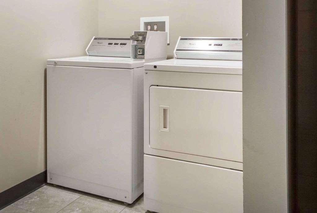 Wingate By Wyndham Sheboygan Hotel Facilities photo