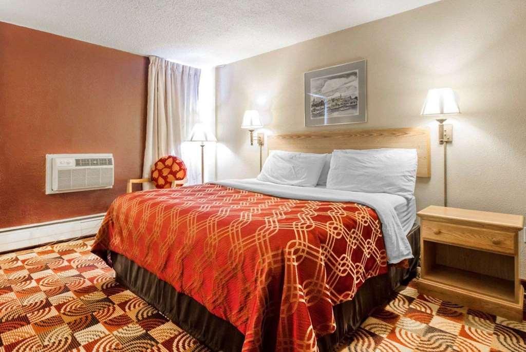 Wingate By Wyndham Sheboygan Hotel Facilities photo